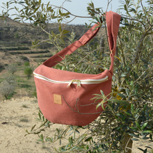 Charger l'image dans la galerie, EN STOCK Sac banane XXL - gabardine de coton rose-terracotta / zip double curseur blanc et doré