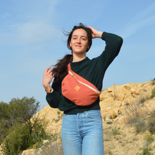 Charger l'image dans la galerie, EN STOCK Sac banane XXL - gabardine de coton rose-terracotta / zip double curseur blanc et doré