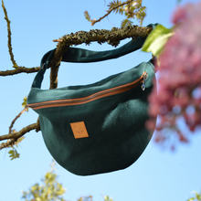 Charger l'image dans la galerie, EN STOCK Sac banane XXL - gabardine de coton vert forêt / zip marron