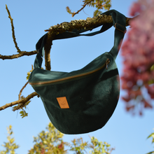 Charger l'image dans la galerie, EN STOCK Sac banane XXL - gabardine de coton vert forêt / zip vert forêt