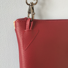 Charger l'image dans la galerie, 1 EXEMPLAIRE EN STOCK Pochette Victoire rouge bordeaux et liège