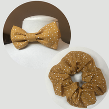Charger l'image dans la galerie, Lot 1 chouchou + 1 noeud papillon • coton jaune moutarde à pois #5