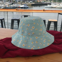 Charger l'image dans la galerie, Commande spéciale réalisée en modèle unique - Bob réversible à bords larges en coton BIO - tour de tête 56cm