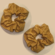 Charger l'image dans la galerie, Lot de 2 chouchous adultes - coton jaune à pois blancs #5 BIO