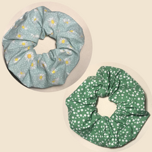 Charger l'image dans la galerie, Lot de 2 chouchous adultes - coton vert #6 BIO et coton à pâquerettes #8 BIO