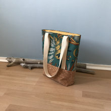 Charger l'image dans la galerie, EN STOCK Tote bag liège et blanc à motifs savane