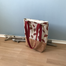 Charger l'image dans la galerie, Tote bag Ginkgo biloba en liège et rouge bordeaux