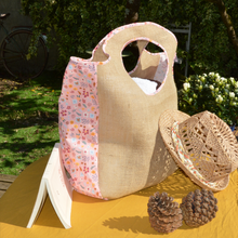 Charger l'image dans la galerie, EN STOCK Sac de plage / cabas XXL en toile de jute et coton bio - motif fleurs roses