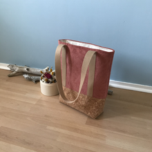 Charger l'image dans la galerie, Tote bag liège et velours rose poudré molletonné
