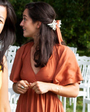 Charger l'image dans la galerie, Commande spéciale en modèle unique - robe de soirée en viscose éco-responsable - coloris terracotta