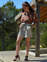 Charger l'image dans la galerie, Réalisé sur commande - Chemisette/blouse 100% fait main - viscose éco-responsable certifiée Ecovero™ - coloris terracotta à fleurs