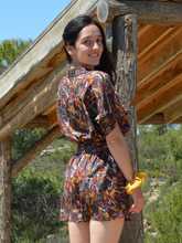 Charger l'image dans la galerie, Réalisé sur commande - Chemisette/blouse 100% fait main - twill de viscose éco-responsable certifiée Ecovero™ - iris sur fond bleu marine