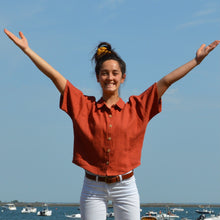 Charger l'image dans la galerie, Commande spéciale réalisée en modèle unique - Chemisette /blouse en lin lavé - coloris terracotta