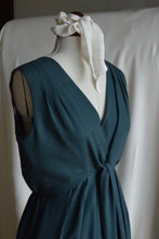 Charger l'image dans la galerie, Commande spéciale en modèle unique - robe de soirée drapée en viscose éco-responsable - coloris bleu cendré