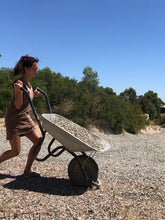 Charger l'image dans la galerie, Commande spéciale en modèle unique - Work dress multifonction en velours milleraies marron - poches frontales et poches cachées