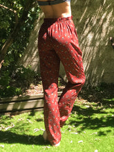 Charger l'image dans la galerie, Commande spéciale en modèle unique - pantalon de pyjama en viscose marron et finitions dorées