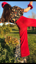 Charger l'image dans la galerie, Commande spéciale en modèle unique - pantalon évasé taille haute ultra galbant - velours côtelé rouge et doublure polaire