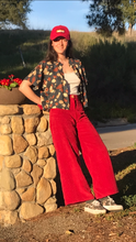 Charger l'image dans la galerie, Commande spéciale en modèle unique - pantalon évasé taille haute ultra galbant - velours côtelé rouge et doublure polaire