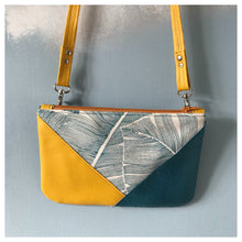 Charger l'image dans la galerie, Pochette Melito jaune moutarde à palmes bleu canard #2