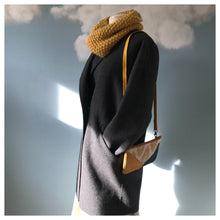 Charger l'image dans la galerie, Pochette Melito en velours à palmes d'or