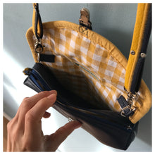 Charger l'image dans la galerie, Pochette cartable RÉTRO bleu marine et jaune à 2 compartiments