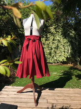 Charger l'image dans la galerie, Jupe cercle mi-longue - taille semi-mesure fabriquée sur commande - tissu de votre choix (à valider avec moi au préalable)