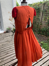 Charger l'image dans la galerie, Commande spéciale en modèle unique - haut réversible en viscose Ecovero et dentelle