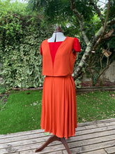 Charger l'image dans la galerie, Commande spéciale en modèle unique - haut réversible en viscose Ecovero et dentelle