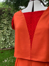 Charger l'image dans la galerie, Commande spéciale en modèle unique - haut réversible en viscose Ecovero et dentelle