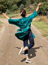 Charger l'image dans la galerie, Réalisé sur commande - Kimono fluide - coloris "Bloom émeraude"