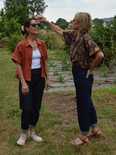 Charger l'image dans la galerie, ÉPUISÉ - Jean "mom" taille haute à finitions dorées