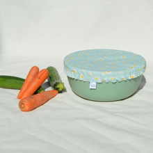 Charger l'image dans la galerie, Couvre-plat lavable en coton bio - TAILLE L - motif pâquerettes