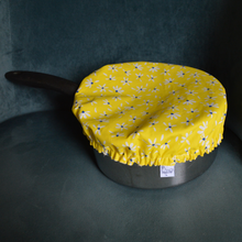 Charger l'image dans la galerie, Commande spéciale réalisée en modèle unique - Couvre-plat lavable en coton bio - TAILLE L - motif marguerites