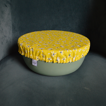 Charger l'image dans la galerie, Commande spéciale réalisée en modèle unique - Couvre-plat lavable en coton bio - TAILLE L - motif marguerites