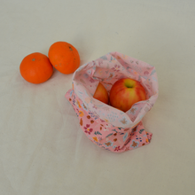 Charger l'image dans la galerie, EN STOCK Lot de 2 sacs à vrac / pochons de rangement 100% coton bio - TAILLES S - motif fleurs roses