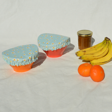 Charger l'image dans la galerie, Lot de 2 couvre-plats lavables en coton bio - TAILLE S - motif pâquerettes