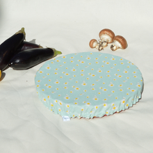 Charger l'image dans la galerie, Couvre-plat lavable en coton bio - TAILLE XL - motif pâquerettes