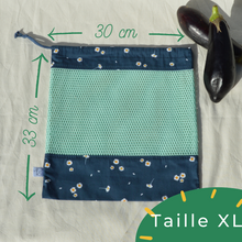 Charger l'image dans la galerie, EN STOCK Lot de 4 sacs à vrac / pochons de rangement 100% coton bio - TAILLES M/L/XL - motif marguerites #1