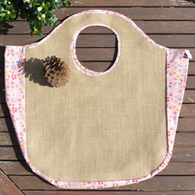 Charger l'image dans la galerie, EN STOCK Sac de plage / cabas XXL en toile de jute et coton bio - motif fleurs roses