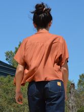 Charger l'image dans la galerie, ÉPUISÉ - Jean "mom" taille haute à finitions dorées