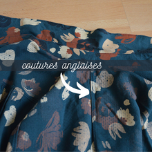 Charger l'image dans la galerie, Réalisé sur commande - Chemisette/blouse 100% fait main - viscose éco-responsable certifiée Ecovero™ - coloris terracotta à fleurs