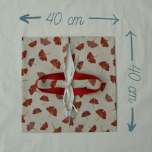 Charger l'image dans la galerie, Sac à tarte écru à feuilles de ginkgo rouge bordeaux / intérieur écru