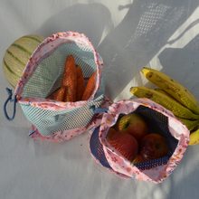 Charger l'image dans la galerie, EN STOCK Lot de 2 sacs à vrac / pochons de rangement 100% coton bio - TAILLES M - motif fleurs roses