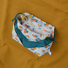 Charger l'image dans la galerie, EN STOCK 8 lingettes démaquillantes lavables + pochon de rangement en coton bio et éponge en bambou bio - motif citrons et oranges #1