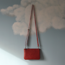 Charger l'image dans la galerie, 1 EXEMPLAIRE EN STOCK Pochette Victoire rouge bordeaux et liège