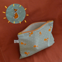Charger l'image dans la galerie, EN STOCK Pochette de rangement 16x22cm en coton bio fabriqué en France - motif renards