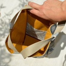 Charger l'image dans la galerie, EN STOCK Sac à dos 2-en-1 en toile de jute et coton - feuillage couleur vert menthe