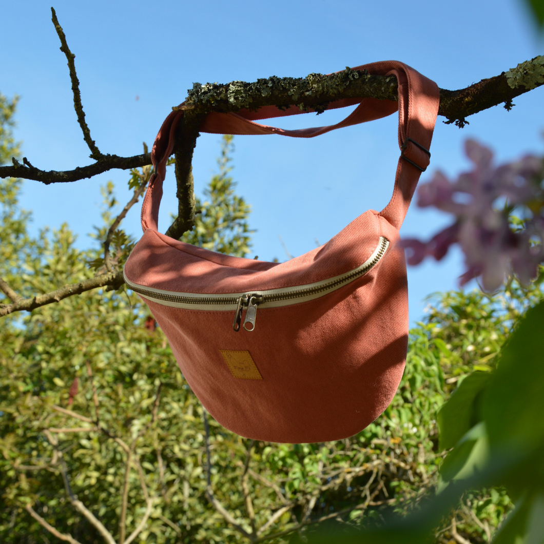 Sac banane XXL - gabardine de coton rose-terracotta / zip double curseur beige et bronze