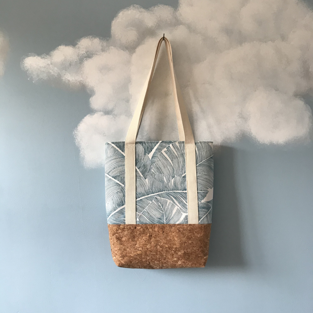 Tote bag liège et blanc à grosses palmes bleues