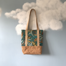 Charger l&#39;image dans la galerie, Tote bag liège et camel à motifs savane
